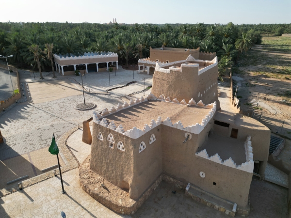 Al-Suwailem Cabin is located in al-Bukayriyah Governorate, Qassim Province. (Saudipedia)