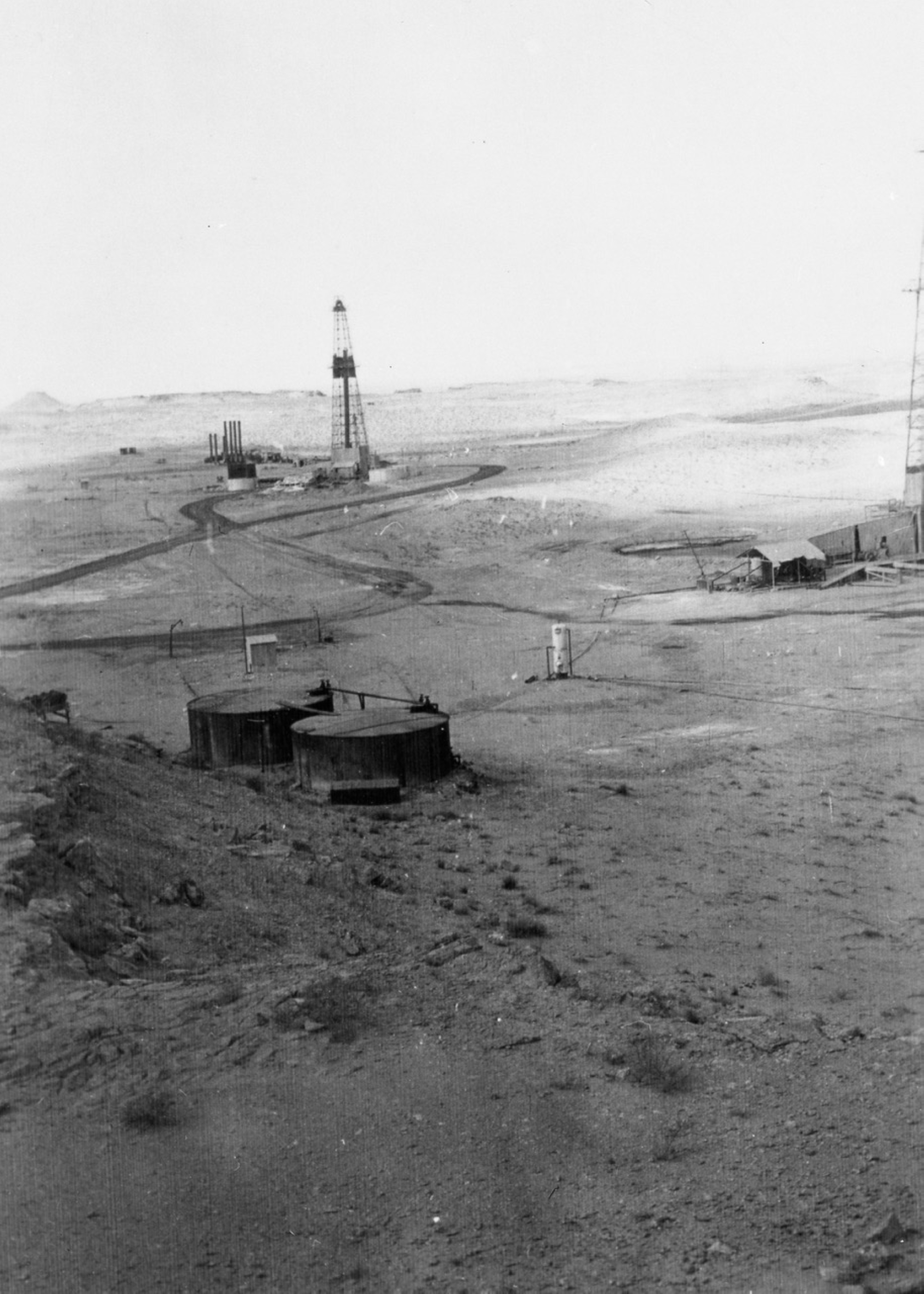 An old refinery belonging to Saudi Aramco. (Aramco)