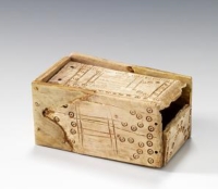 A rectangular box with a moving lid, made of bones. (Saudi Commission for Tourism and Antiquities)