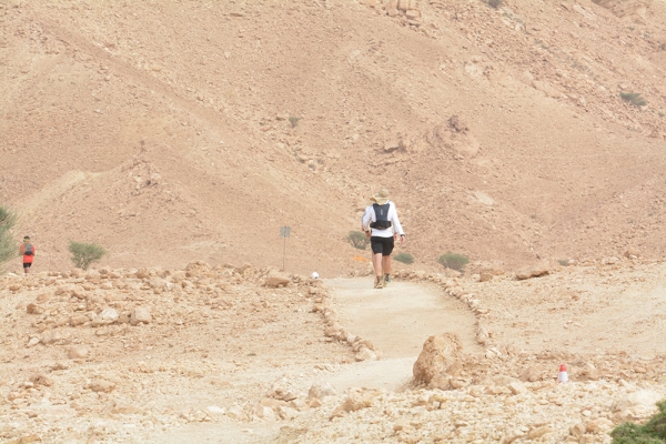 Al-Manjur Path in Duruma Governorate, Riyadh. (Media Center of the Saudi Hiking Trails Association)
