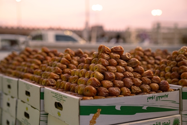 One of the Dates markets in Saudi Arabia. (Saudipedia)