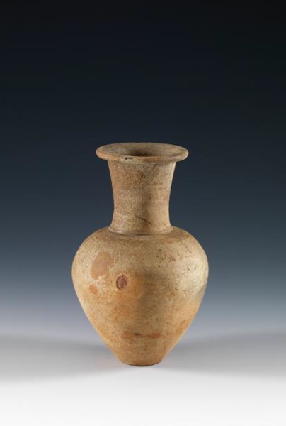 A red pottery jar discovered on Tarut Island in the Eastern Province of the Kingdom. (Saudi Commission for Tourism and Antiquities)