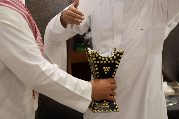 Ma'amool ad-Dawasir falls under the category of mixed incense and is primarily used to scent homes as an air freshener. (SPA)