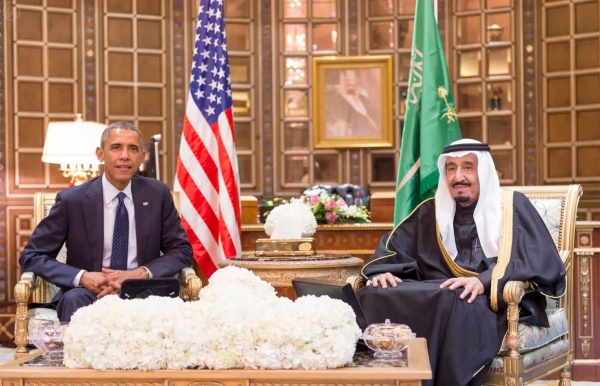 The Custodian of the Two Holy Mosques, King Salman Bin Abdulaziz, receives U.S. President Barack Obama in 2015. (SPA)