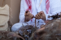 The craft of rope twisting in Al-Jawf Province using palm fiber. (Media Center of the Heritage Commission)