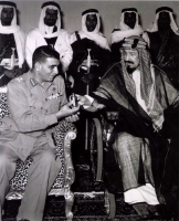 King Abdulaziz presents a gift of oud oil to Egyptian President General Mohammed Naguib during his visit to the Kingdom. (King Abdulaziz Foundation for Research and Archives (Darah))