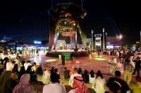 Visitors in the music area at Riyadh Boulevard, which is one of the public places where the Public Decency Regulations are enforced. (Saudipedia)