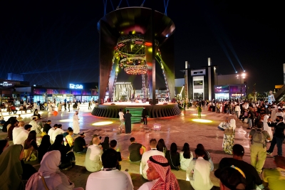 Visitors in the music area at Riyadh Boulevard, which is one of the public places where the Public Decency Regulations are enforced. (Saudipedia)
