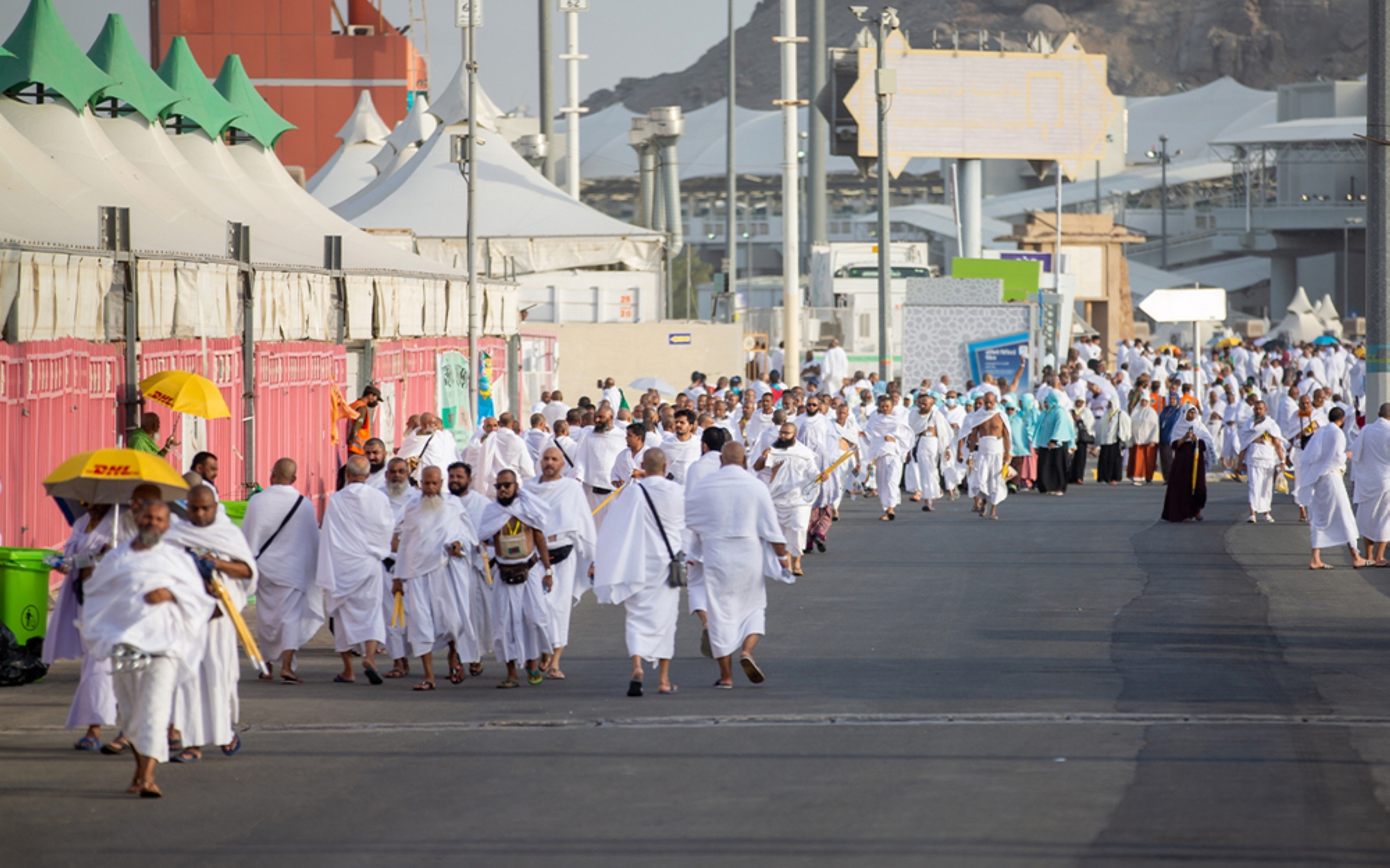 Pèlerins effectuant les rituels du Hadj. (Saudipedia)