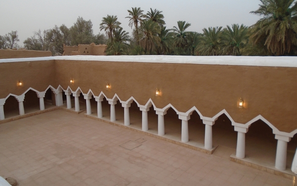 The historical Qasr al-Sharia from the outside in al-Hayathem city. (Saudipedia)