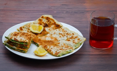 Le murtabak est l’un des plats traditionnels du Royaume. (Saudipedia)