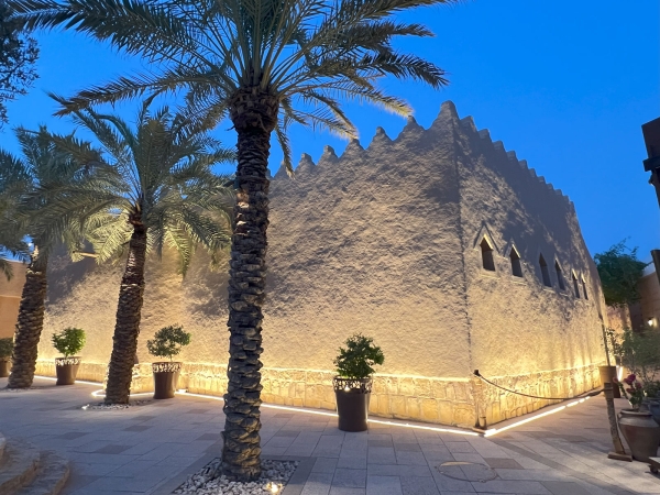 La mosquée Al-Dhuwaihra est l’une des anciennes mosquées construites en terre dans la ville historique de Diriyah. (Saudipedia)