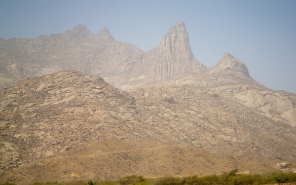 Джебель Шада, запад мухафазы Эль-Махва. (Saudipedia)