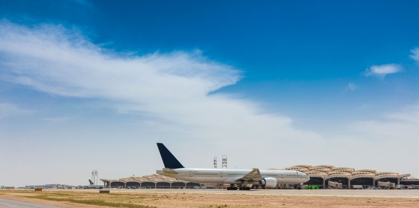 Один из самолетов авиакомпании Saudia Airlines в Международном аэропорту имени короля Халида. (SPA)