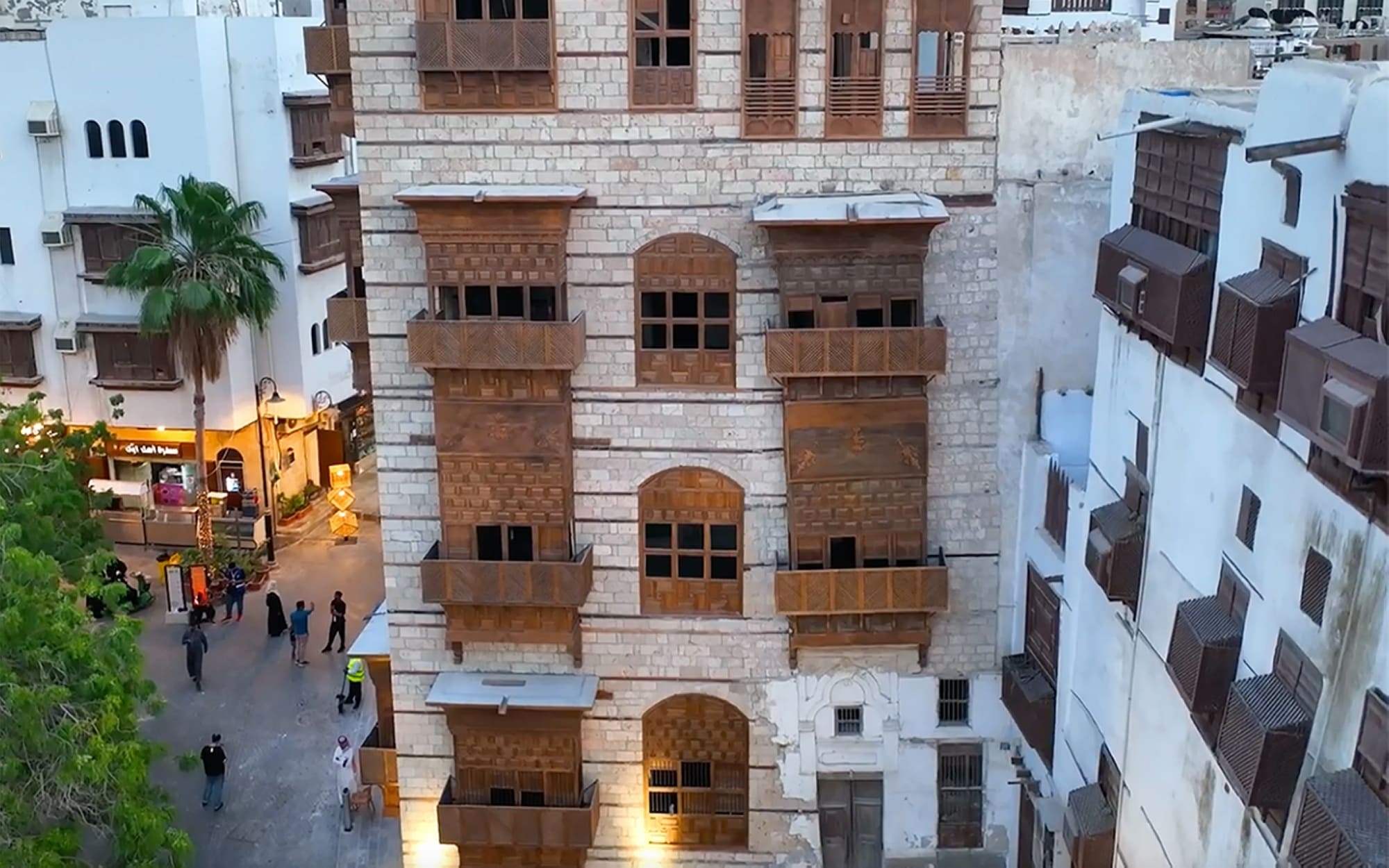 Старинное здание в историческом районе Джидды. (Saudipedia)