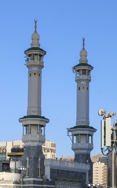 Минареты Заповедной мечети в Мекке (Saudipedia)