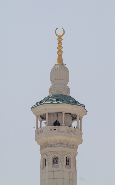 Один из минаретов Заповедной мечети в Мекке (Saudipedia)