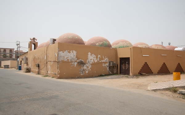 ميدان العشة، ويصنف من أبرز المعالم في محافظة أبو عريش. (واس)