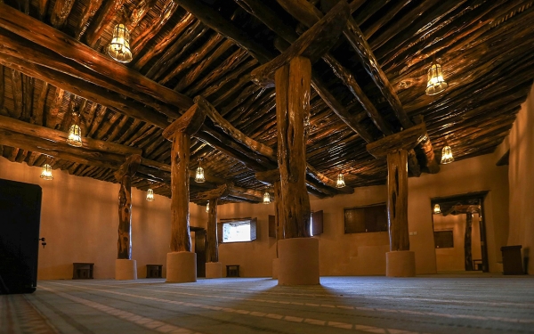صورة داخلية لمسجد جرير البجلي التاريخي في مركز حداد بني مالك جنوب الطائف. (واس)