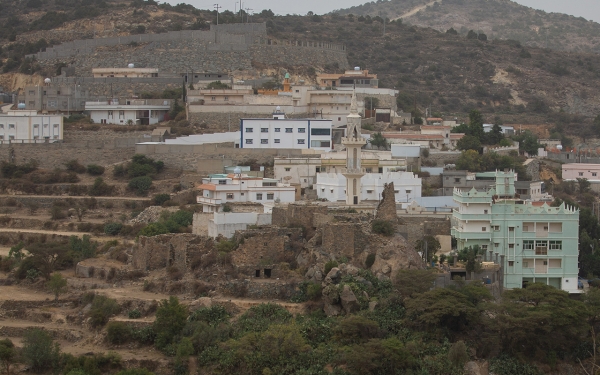 قرية آل رحمة في محافظة النماص بمنطقة عسير. (سعوديبيديا)