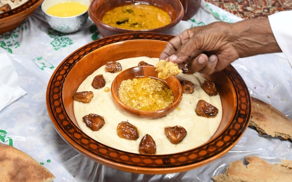 المشغوثة أكلة شعبية تقدم في المناسبات بالمناطق الجنوبية من السعودية. (واس)