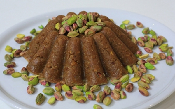 الحيسة إحدى الأطباق الشعبية في منطقتي مكة المكرمة والمدينة المنورة. (دارة الملك عبدالعزيز)