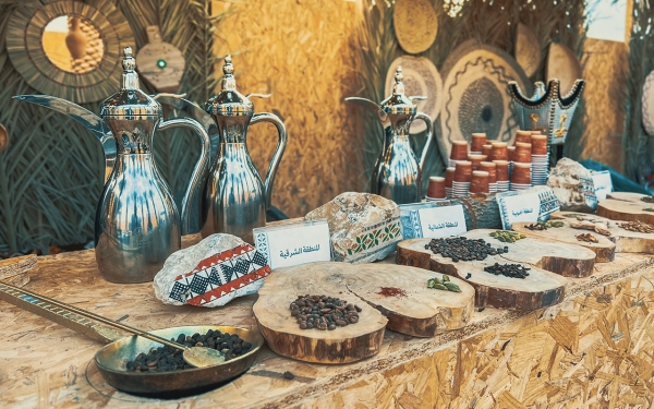 صورة توضح تنوع طرق تحضير القهوة السعودية في المملكة. (سعوديبيديا) 