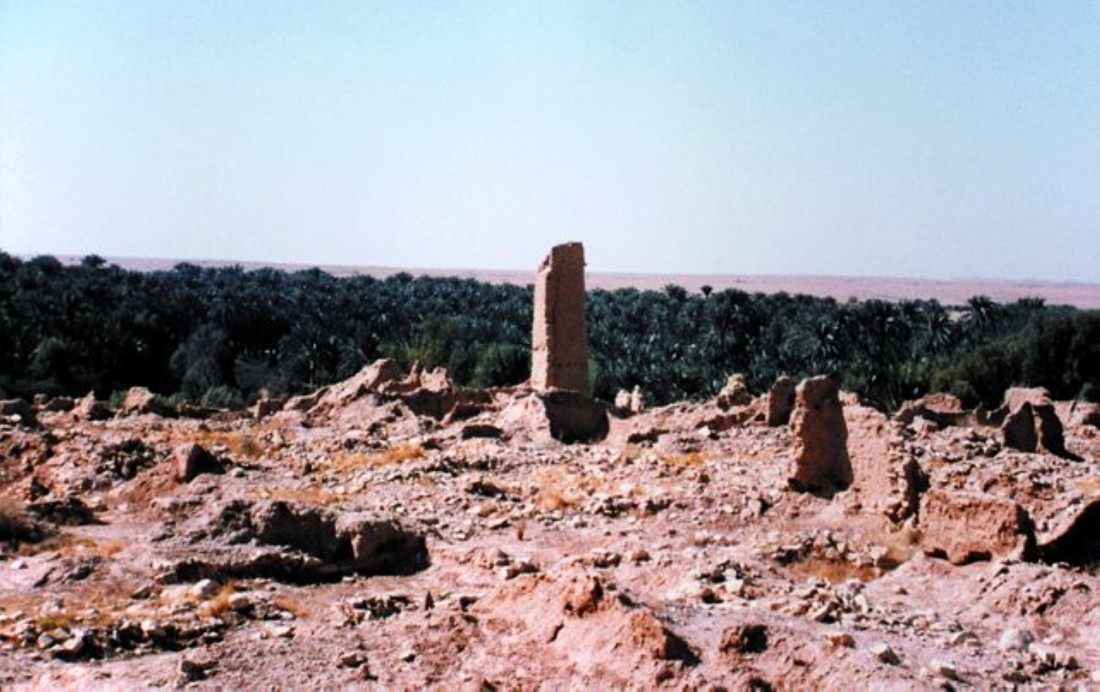 حي غصيبة التاريخي على ضفاف وادي حنيفة في الرياض. (دارة الملك عبدالعزيز)