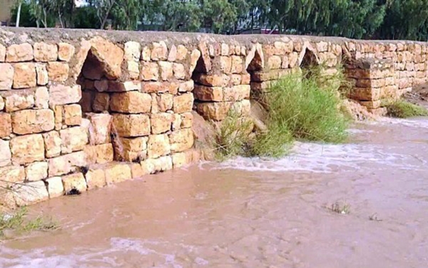 سد السبعين التاريخي في محافظة روضة سدير شمالي منطقة الرياض. (دارة الملك عبدالعزيز)