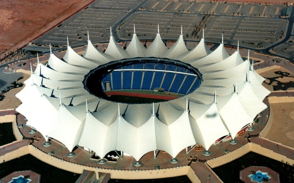 صورة جوية لملعب استاد الملك فهد الدولي في الرياض. (دارة الملك عبدالعزيز)