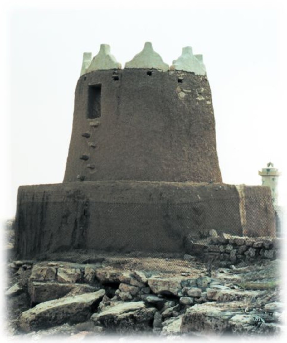 برج مراقبة في الدرعية القديمة. (دارة الملك عبدالعزيز)