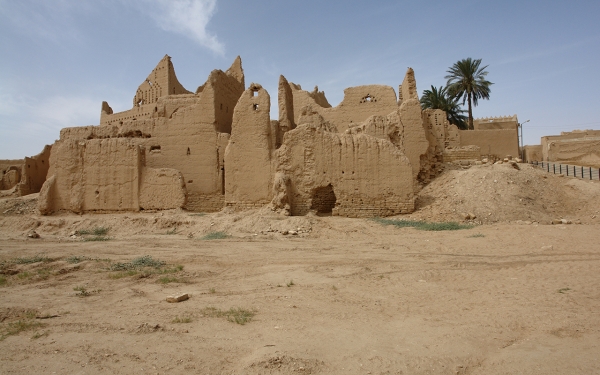 القصور الطينية في حي الطريف بالدرعية. (دارة الملك عبدالعزيز)
 
