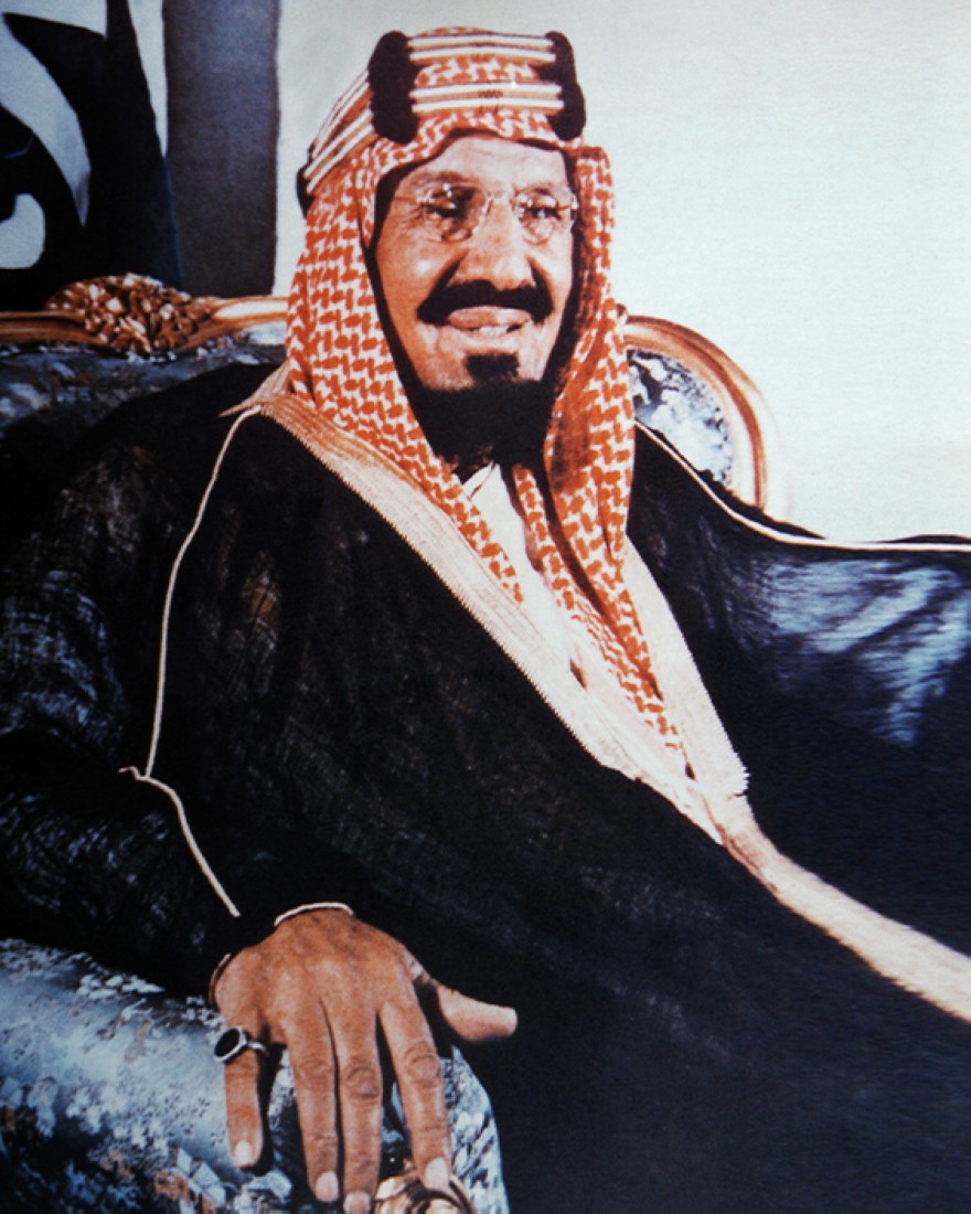 الملك المؤسس عبدالعزيز بن عبدالرحمن آل سعود.