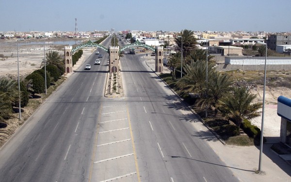 بوابة محافظة الخفجي في المنطقة الشرقية. (دارة الملك عبدالعزيز)