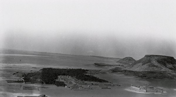 قرية وواحة الكاف عام 1922م. ميجرهولت. (دارة الملك عبدالعزيز)