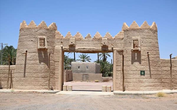 المدخل إلى البلدة التراثية في محافظة الغزالة التابعة لمنطقة حائل. (واس)