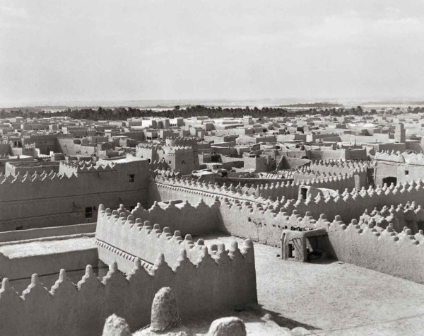 مبانٍ قديمة في محافظة الدرعية التابعة لمنطقة الرياض. (دارة الملك عبدالعزيز)