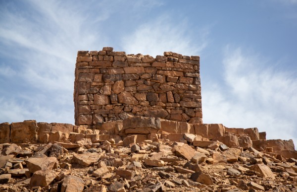 صورة لموقع قصير التمرة، وهو مبنى أثري يقع جنوب تبوك. (سعوديبيديا)