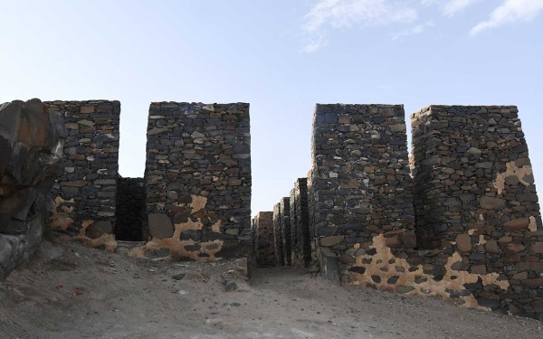 قلعة الدقل الأثرية في مدينة أبها. (سعوديبيديا) 