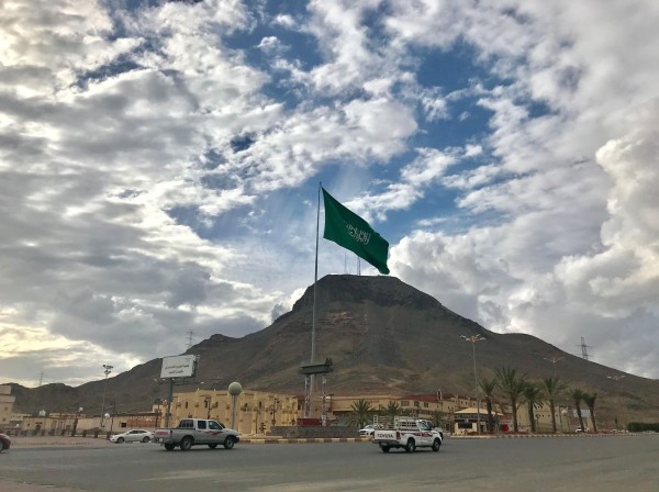 جبل شِثاث، هو أحد جبال المملكة العربية السعودية، يقع في منطقة عسير شمالي محافظة ظهران الجنوب. (واس)