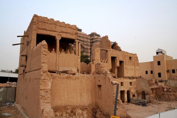 مشروع ترميم وتأهيل مباني التراث العمراني وسط مدينة الرياض. (سعوديبيديا)

