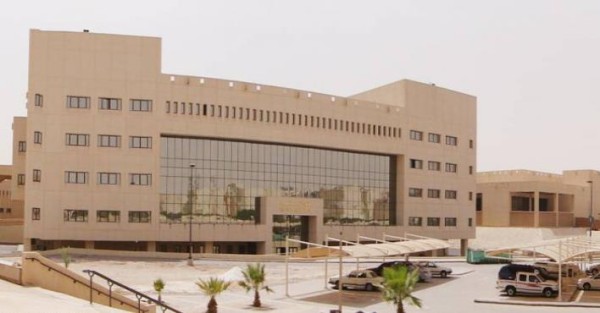 مبنى جامعة الأمير سطام في الخرج. (دارة الملك عبدالعزيز)
