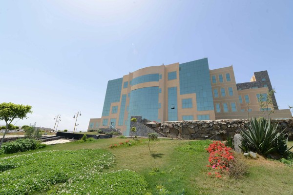 أحد مباني جامعة الملك خالد في أبها. (واس)
