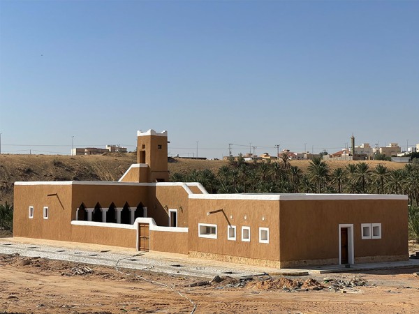 مسجد محمد المقبل من الخارج والواقع في مدينة بريدة بالقصيم. (سعوديبيديا)