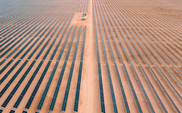 مشروع محطة سدير للطاقة الشمسية الكهروضوئية في منطقة الرياض. (واس)