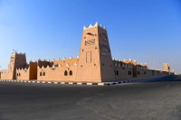 المبنى الذي يقام فيه مهرجان ربيع النعيرية السنوي. (سعوديبيديا) 