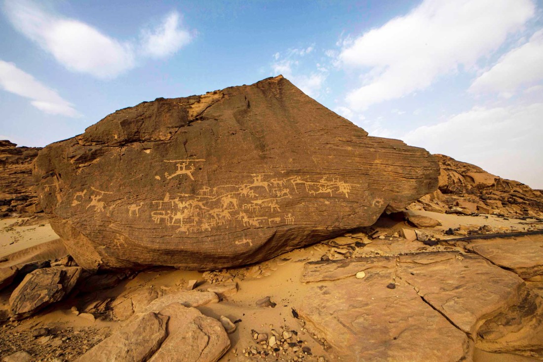نقوش صخرية في منطقة حمى الثقافية بمنطقة نجران. (واس)