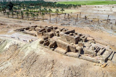 قصر الحمراء الأثري في تيماء شمال السعودية يعود لفترة ما قبل التاريخ. (وزارة الثقافة)