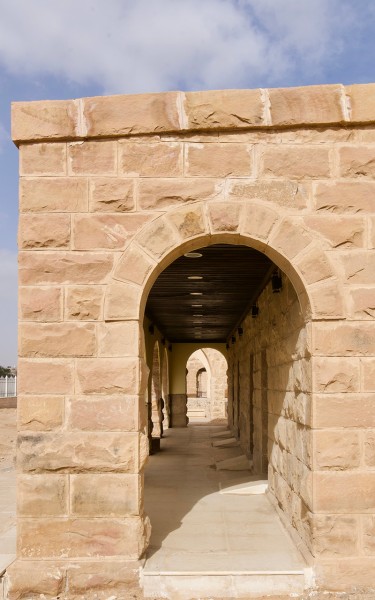 أحد ممرات متحف تبوك من الداخل. (سعوديبيديا)