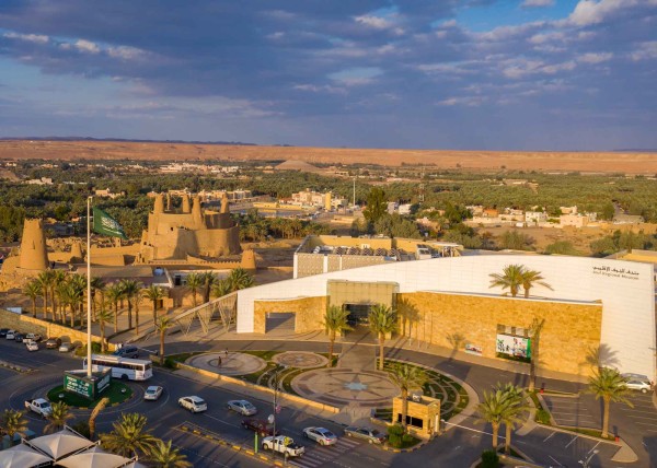 متحف الجوف الإقليمي وبجانبه قلعة مارد في محافظة دومة الجندل. (واس)